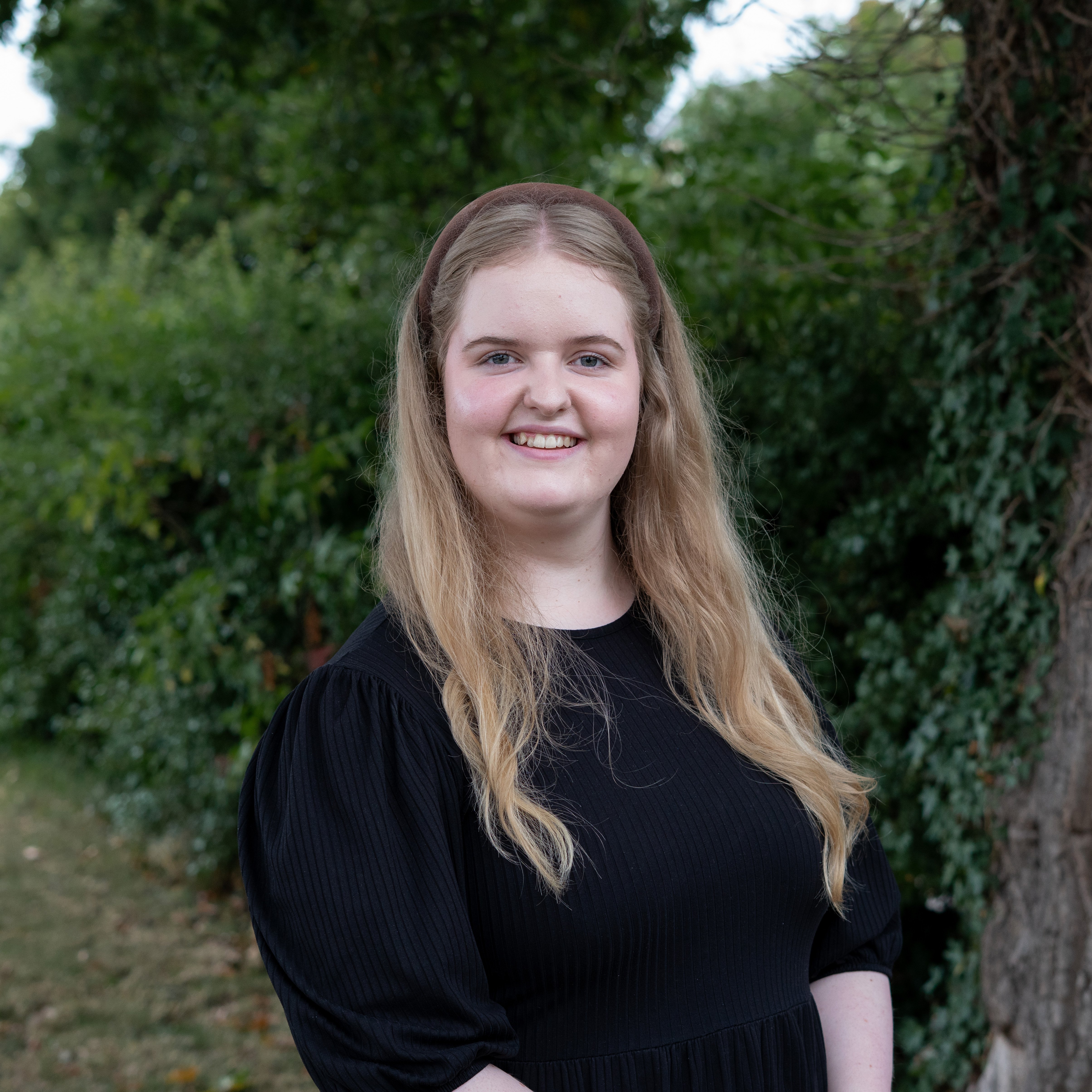 amy-carvell-corgin-team-photo