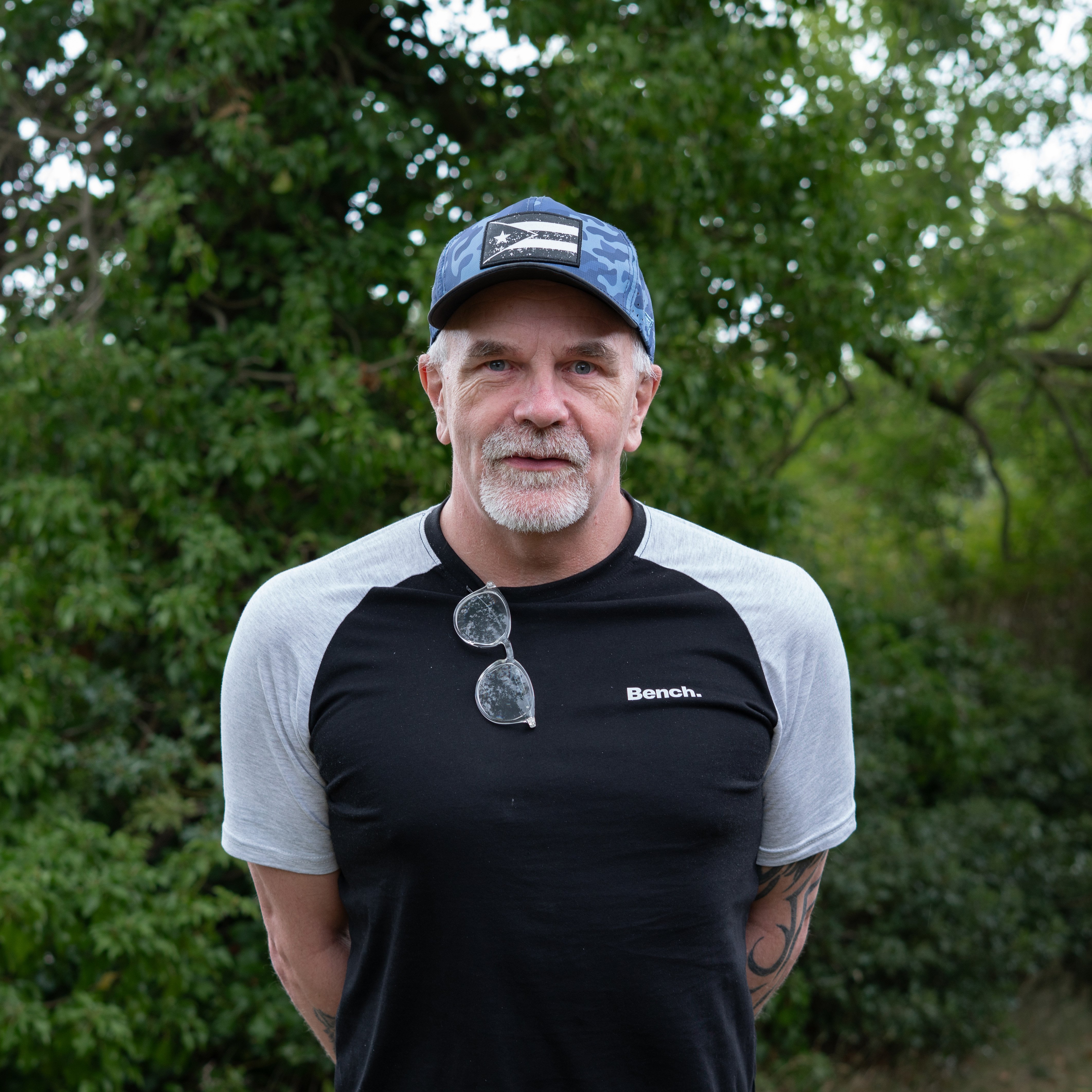 brian-arm-corgin-team-photo