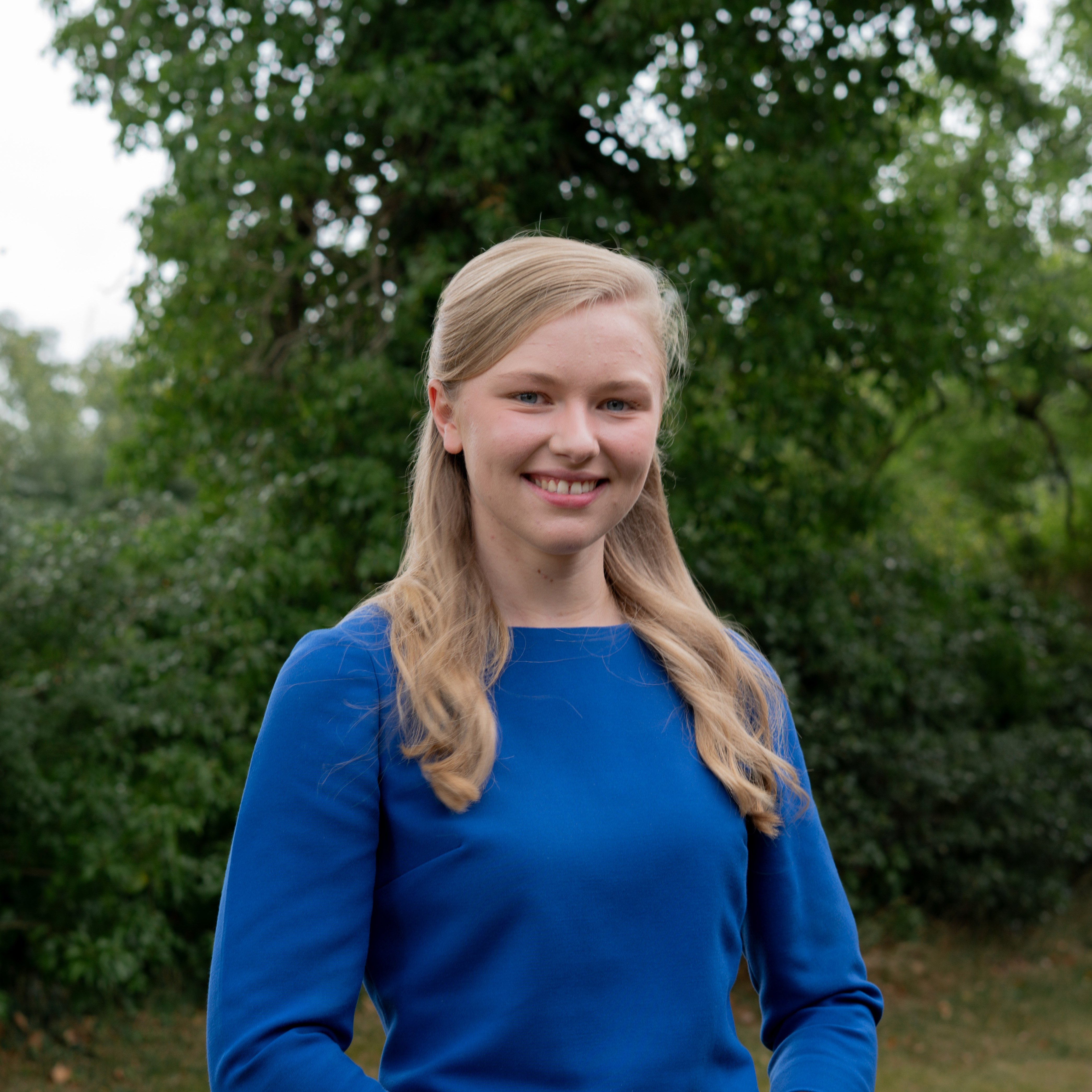 ferne-bennett-corgin-team-photo