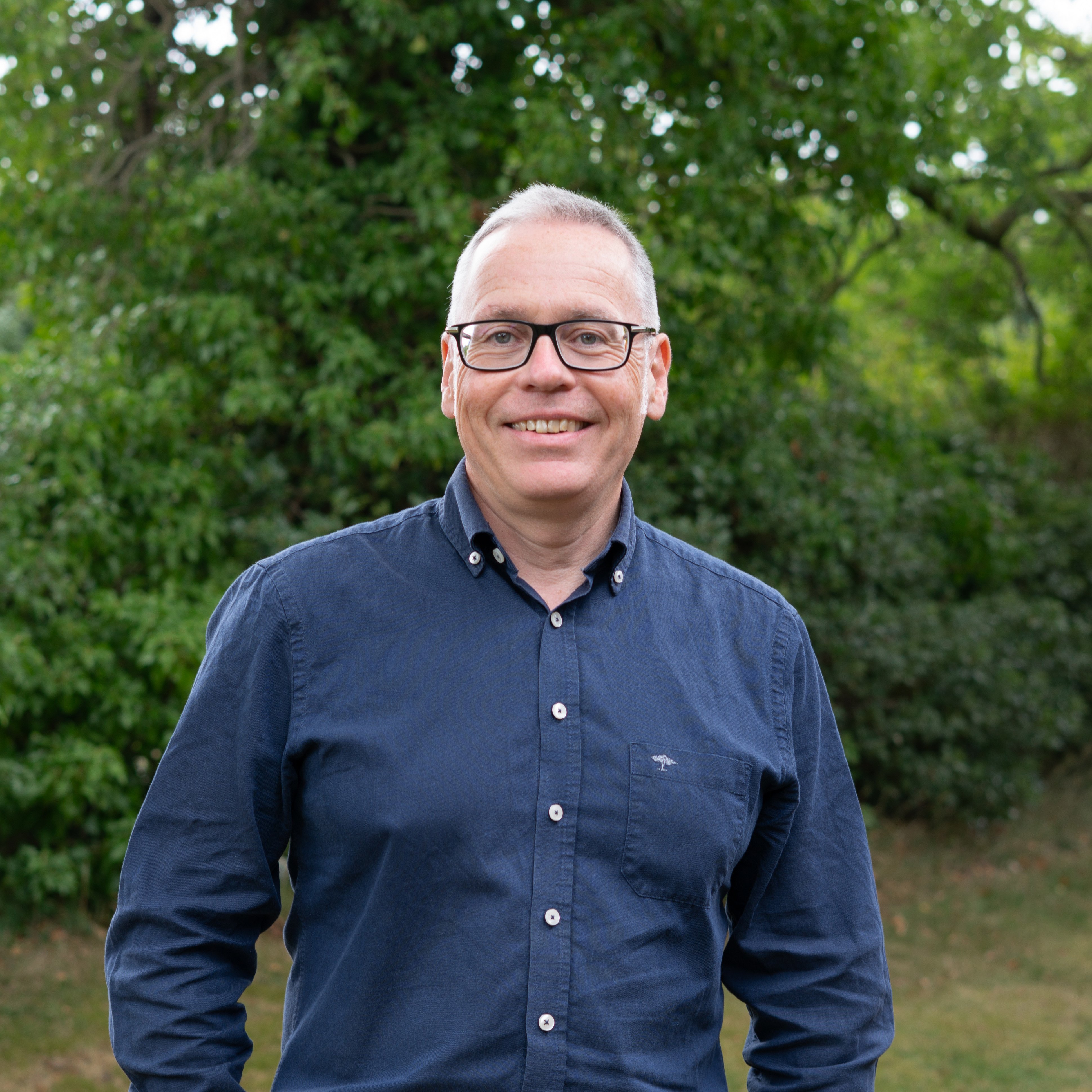 piers-butler-corgin-team-photo