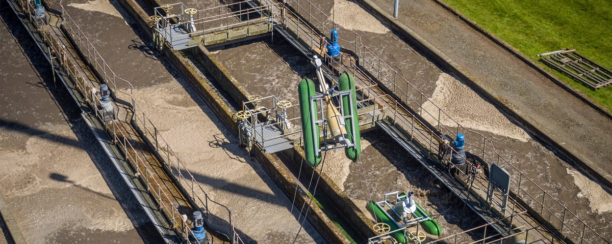 slider-rapid-hire-spiral-aerator-ditches-crane-installation