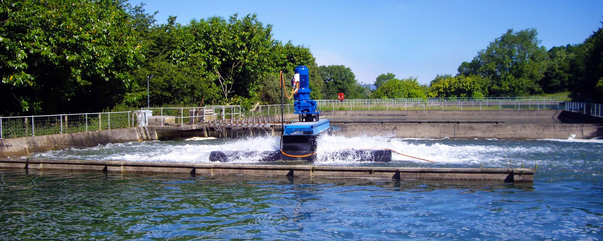 Clean water aeration for contaminant removal
