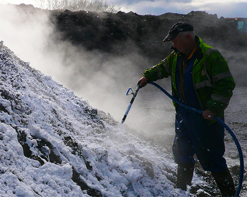 gallery-foam-lance-customer-spraying-foam-pile-steam